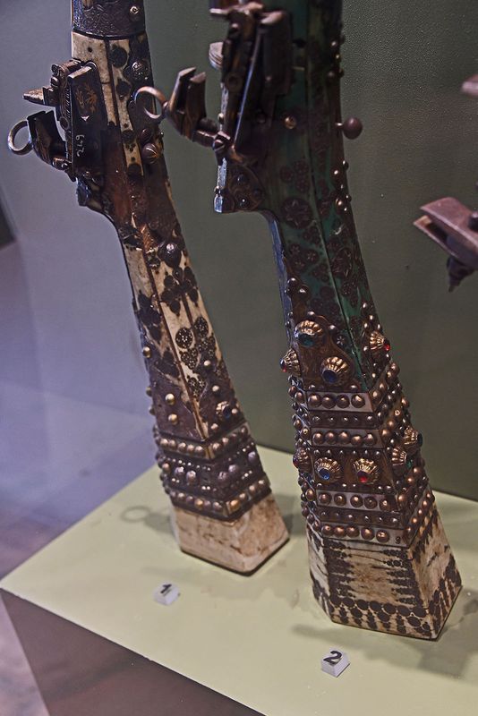 Trk ve İslam Eserleri Mzesi 18th century flintlock rifles in 2024 6043.jpg