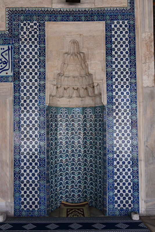 Rstem Pasha Mosque Porch tiled prayer niche in porch in 2024 6393.jpg