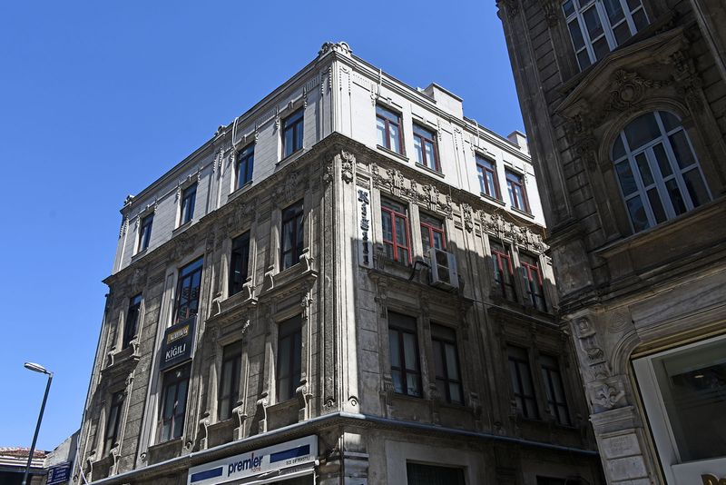 Aşir Efendi Caddesi 18-20 in 2024 6587.jpg