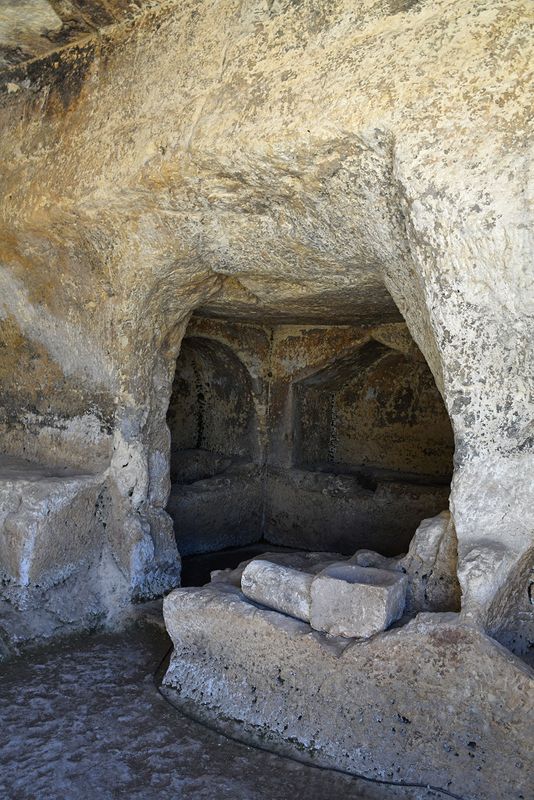 Şanlıurfa Kızılkoyun Necropolis Chamber B Forecourt In 2024 7732.jpg