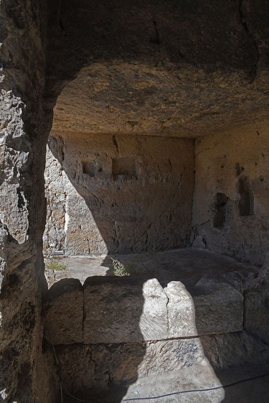 Şanlıurfa Kızılkoyun Necropolis Chamber B Forecourt Left side In 2024 7725.jpg