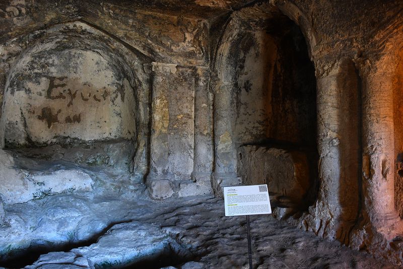 Şanlıurfa Kızılkoyun Necropolis Chamber M14 In 2024 7780.jpg