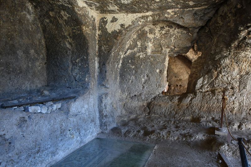 Şanlıurfa Kızılkoyun Necropolis Chamber with mosaic In 2024 7767.jpg