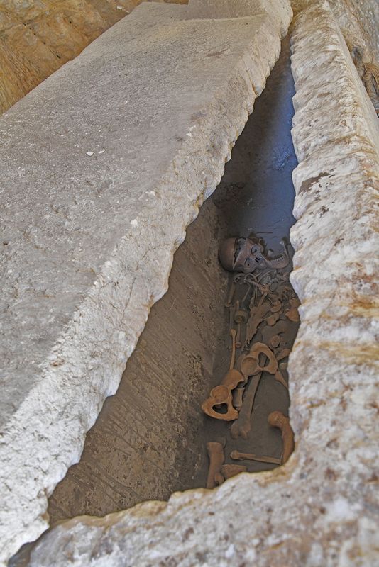 Şanlıurfa Kızılkoyun Necropolis Chamber with puppets In 2024 7747.jpg