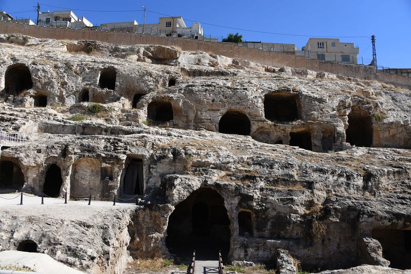 Şanlıurfa Kızılkoyun Necropolis View from outside terrain In 2024 7459.jpg