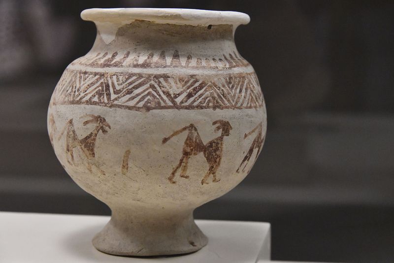 Urfa museum Large bowl with base from Lidar Hyk - Bronze age in 2024 7484.jpg