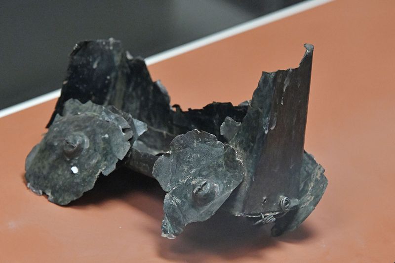 Urfa museum Toy car Bronze Msadere seized Bronze Age 2024 7480.jpg