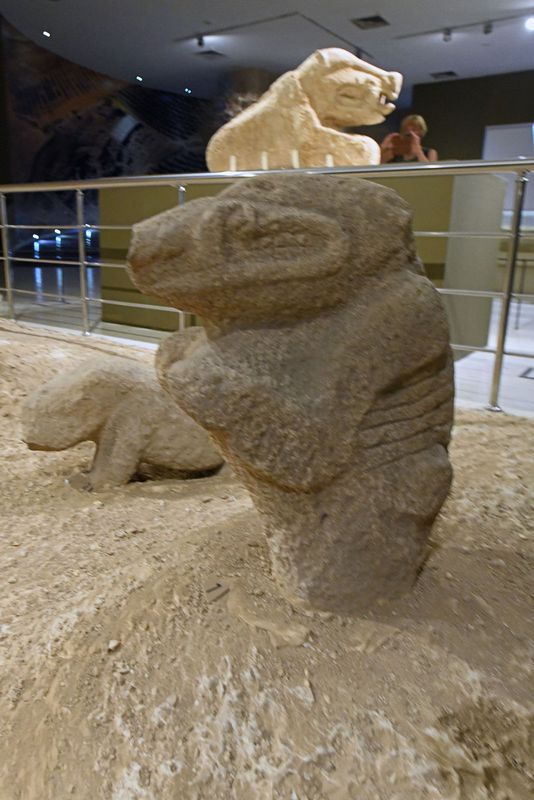 Urfa museum Roaming group Boar statuette relief Gbekli Tepe in 2024 0354.jpg