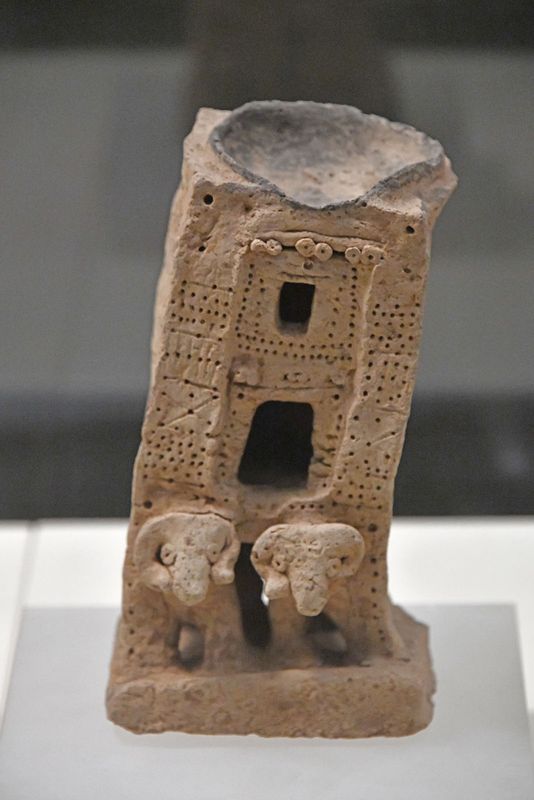 Urfa museum Oil lamp purchased 2024 7469.jpg