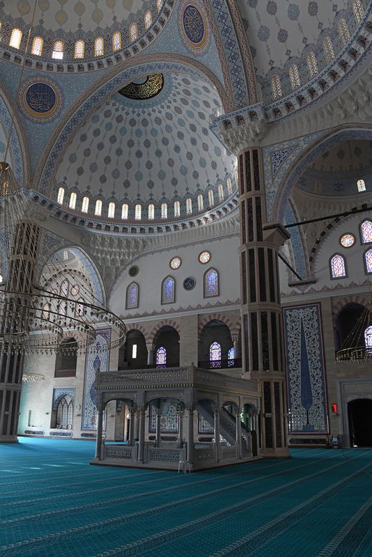 Kahramanmaraş Abdlhamid Han Mosque Interior 2024 8169.jpg