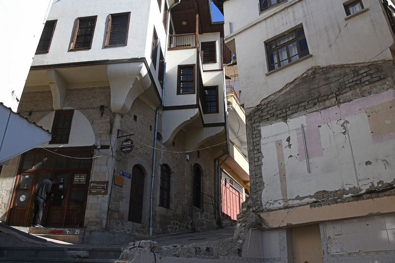 Kahramanmaraş Earthquake effects seen in 2024 8234.jpg