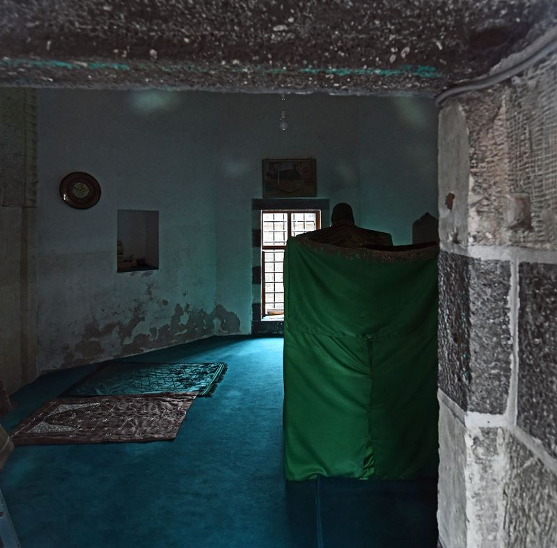 Diyarbakır Sarı Saltuk Trbesi in 2024 0272.jpg