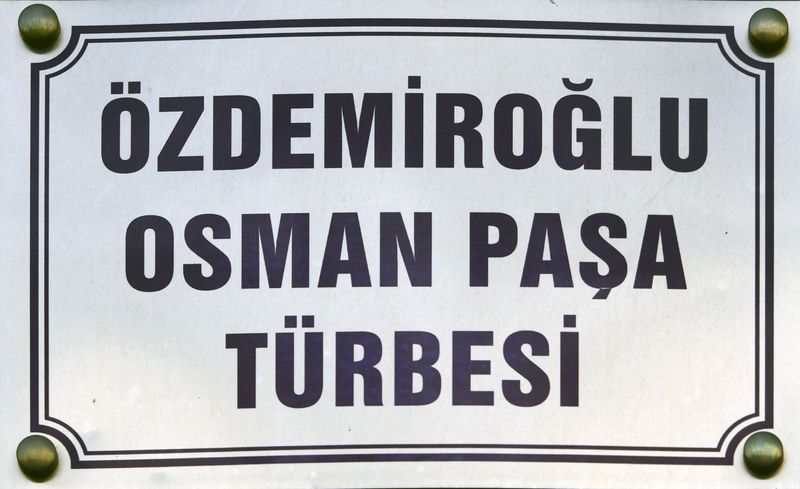 Diyarbakır Fatih Pasha Mosque Trbe of Osman Pasha in 2024 6950.jpg