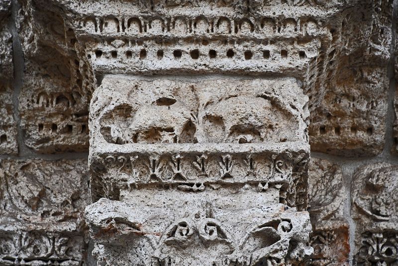 Diyarbakır Ulu Camii Facade west of courtyard in 2024 7136.jpg
