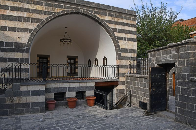 Diyarbakır Kadı Camii in 2024 6907.jpg
