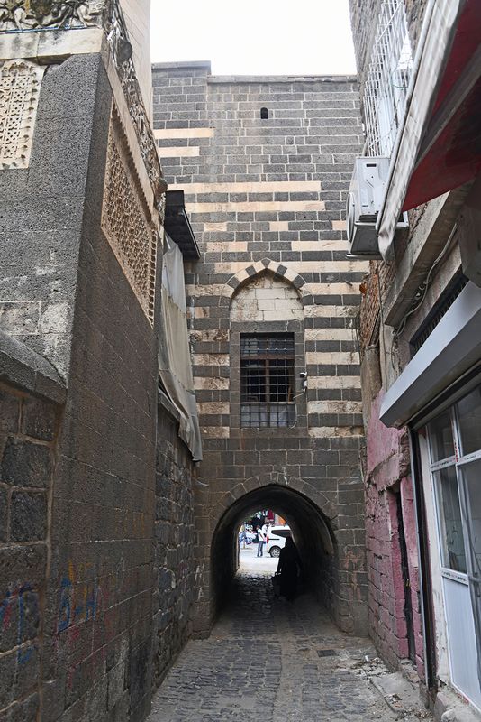 Diyarbakır Melik Ahmet Pasha mosque in 2024 6900.jpg