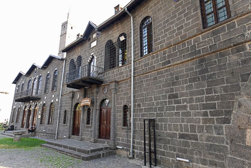 Diyarbakır İkale Administrative building in 2024 0334.jpg