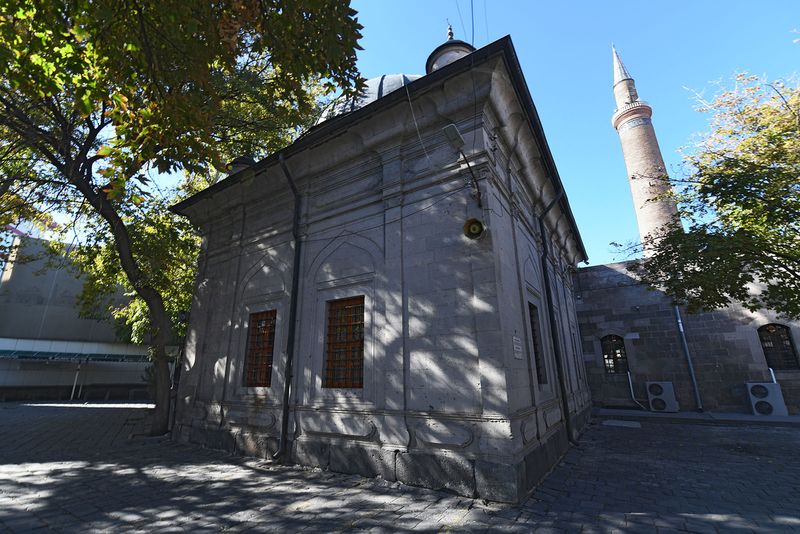 Kayseri Ulu Cami Library in 2024 0567.jpg
