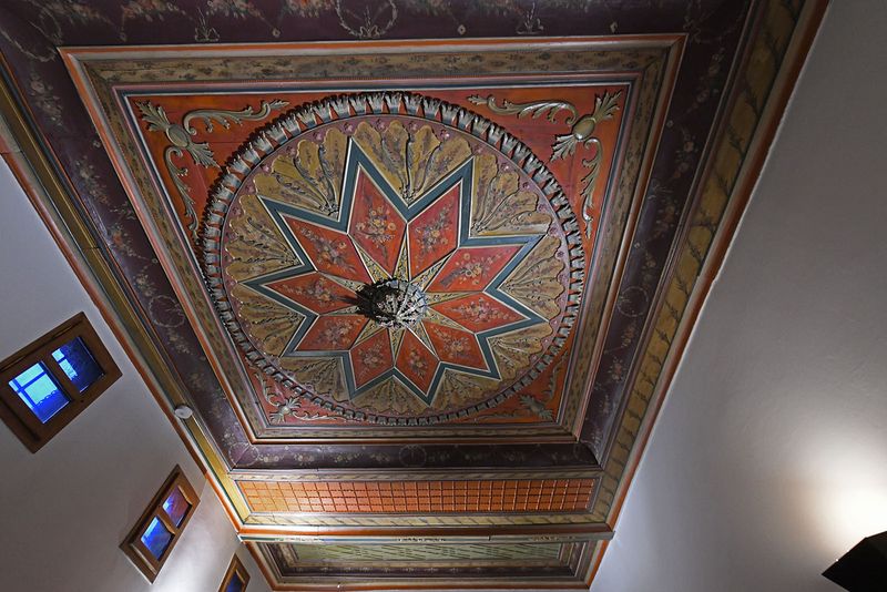 Kayseri Gpgpoğlu Ethnography Museum Haremlik displays Ceiling 0556.jpg