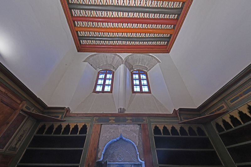 Kayseri Gpgpoğlu Ethnography Museum Haremlik displays Main hall 0549.jpg