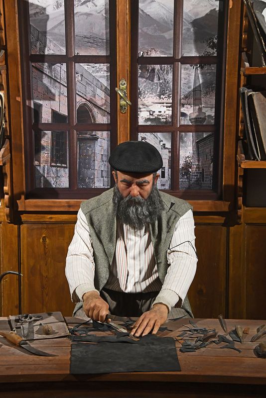 Kayseri Gpgpoğlu Ethnography Museum Selamlik displays 8365.jpg