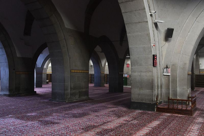 Kayseri Hunat Hatun Klliyesi Mosque interior in 2024 8554.jpg