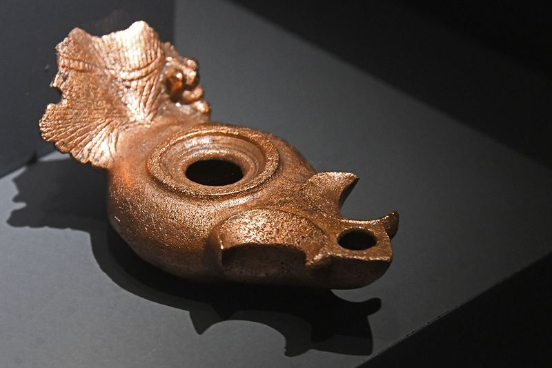 Kayseri Archaeology Museum Oil lamps Roman period 17-395 AD in 2024 8344.jpg