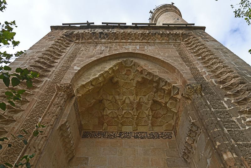Mardin Melik Mahmut Camii East side in 2025 0931.jpg
