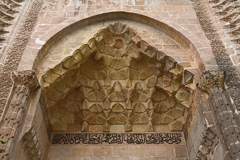 Mardin Melik Mahmut Camii East side in 2025 8967.jpg