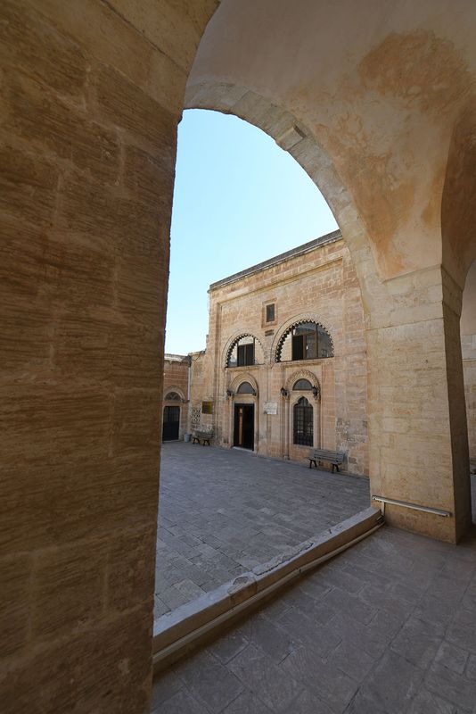 Mardin Şehidiye Mosque Courtyard in 2025 0877.jpg
