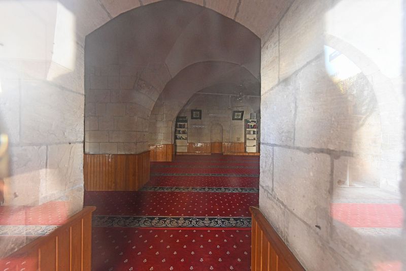 Şanlıurfa Kadıoğlu Mosque Interior in 2025 1144.jpg