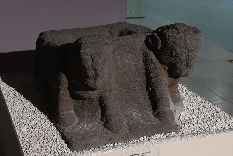 Urfa museum Late-Hittite Taurus base from Central-Kabahaydar in 2025 9361.jpg