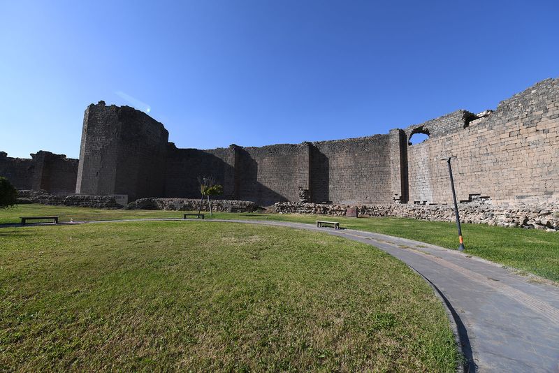 Diyarbakır Outside walls South side west of Mardin Kapı in 2025 0642.jpg