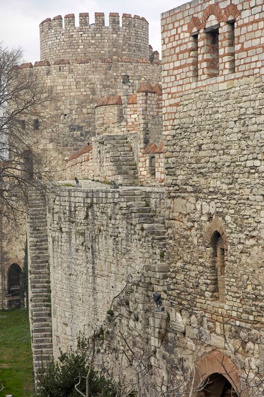 Yedikule Entrance gate from positions (south)east in 2006 3355