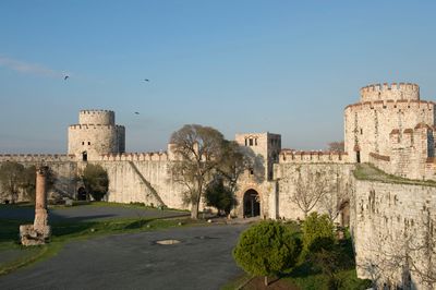 Yedikule Entrance gate from positions (south)east in 2012 6410