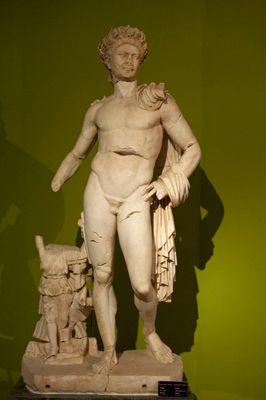 Antalya museum Hadrian from theatre 3132.jpg