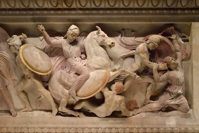 Istanbul Archaeological Museum Alexander Sarcophagus Short side with maybe Gazze battle 4040.jpg