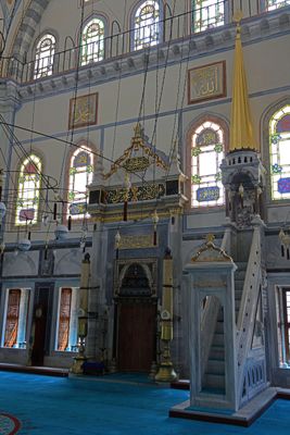Istanbul Ayazma Mosque mihrab on mimber side 3350.jpg