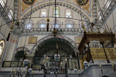 Istanbul Ayazma Mosque view looking up 3370.jpg