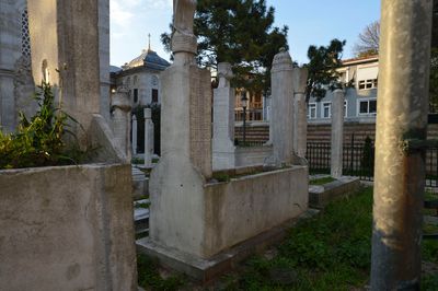 Istanbul Ayazma Mosque graveyard with janissary grave 0647.jpg