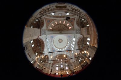 Istanbul Beyazit II mosque interior 0631.jpg