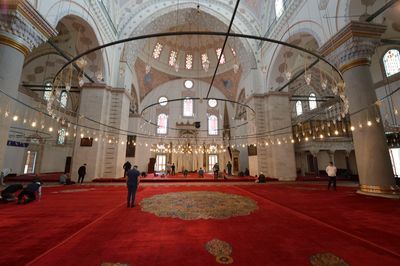 Istanbul Beyazit II mosque interior 0625.jpg