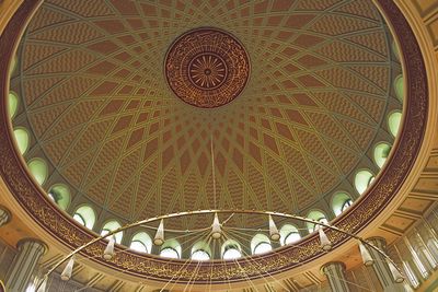 Istanbul Taksim Mosque interior dome 4121.jpg