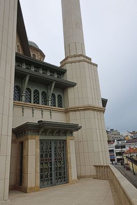 Istanbul Taksim Mosque exterior from nearby 4161.jpg
