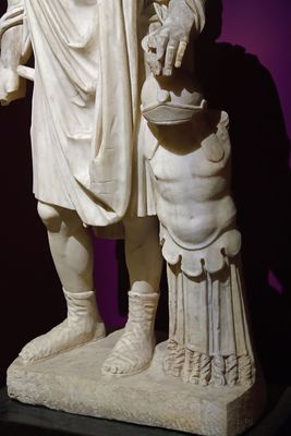 Istanbul Archaeology Museum Statue of Marcus Aurelius 2nd C CE Antalya 4321.jpg