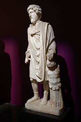 Istanbul Archaeology Museum Statue of Marcus Aurelius 2nd C CE Antalya 4320.jpg