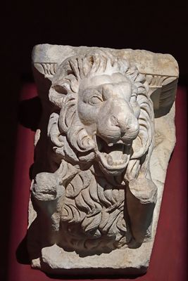 Istanbul Archaeology Museum Console Roman Period Aphrodisias 3629.jpg