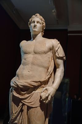 Istanbul Archaeology Museum Statue of Alexander the Great Mid 3rd C BCE Magnesia ad Sipylum 3631.jpg