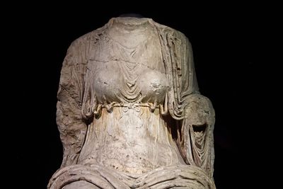Istanbul Archaeology Museum Statue of an empress 1st C CE Baalbek (Libanon) 3676.jpg