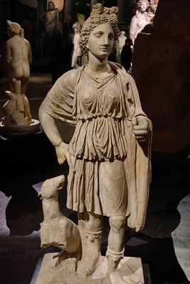 Istanbul Archaeology Museum Statue of Artemis 2nd C CE Cyrene (Libya) 4348.jpg